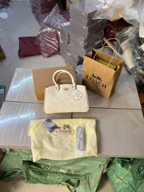 Coatch_savannah_small_carryall_satchel_bag_with_ogbox_carrybag_etc_606