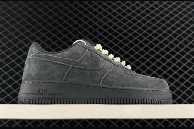 Nikkee Air force 1Low Grey Suede
