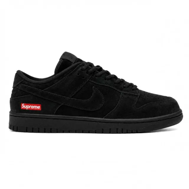 Nikkee Sb Dunk Low x Supreme black