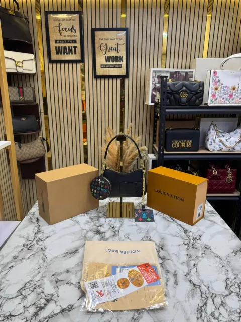 Loui Vuitton Epi Marellini Shoulder Bag With Double Og Box And Dust Bag Including Carry Bag (Black) (F-8805)