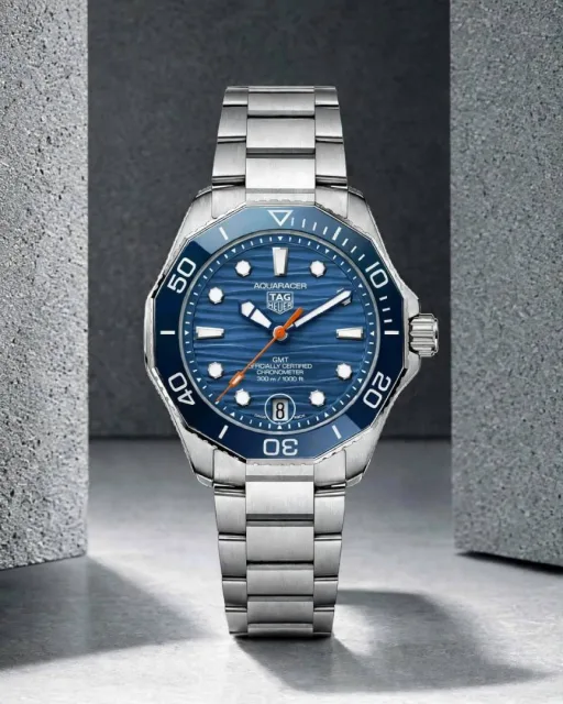 Tag_g Heuee_r Aquaracer Professional 300m date automatic japan zik zake line silver blue