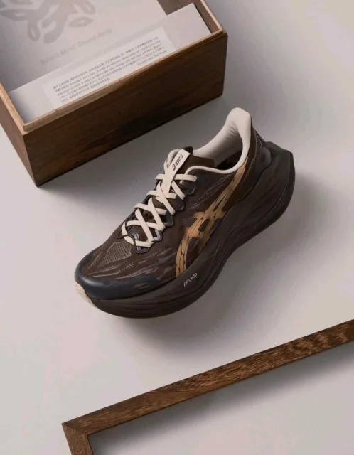 ASICCS x Blacktoes Superblast 3 Keep Running Quiet