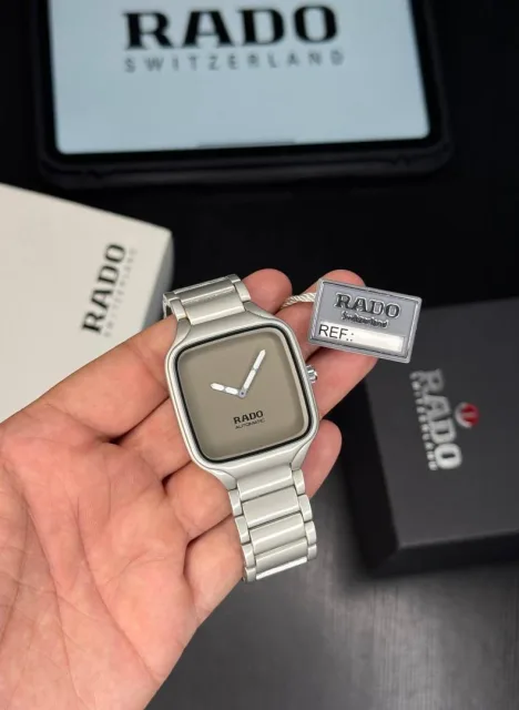 Raado True Square Quartz