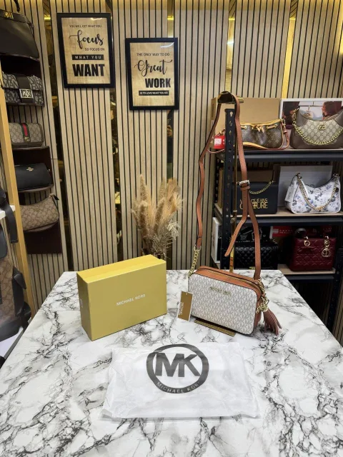 Micheal Kors Jet Set Medium Logo Camera Bag Biege Brown With Box & Dust Bag (60688)