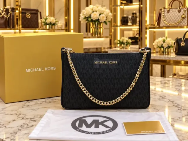 Micheal Kors Jet Set Charm Small Logo Pochette Bag Box Dust Bag 5340
