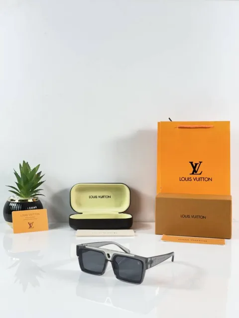 Loius Vutton 1984 Shine Grey