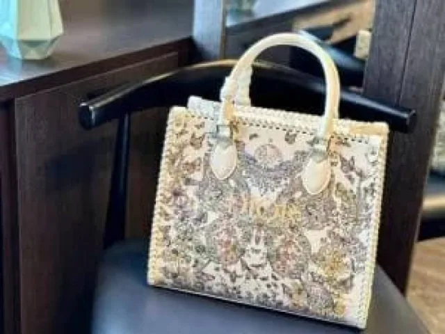 CHRISTIAN_DIIOR_ BRAIDED TOTE BAG WITH BOX