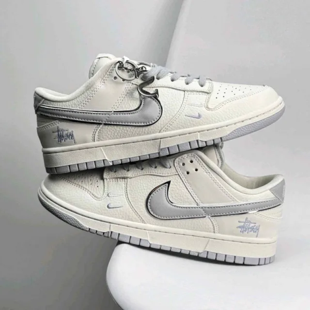 Nikkee sb dunk stussy grey