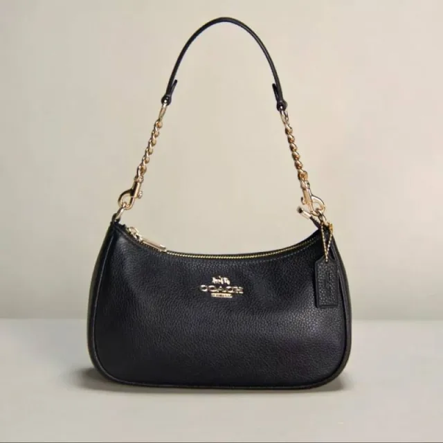Coacch teri premium Shoulder bag With Ogbox Satin Dustbag 2belts etc model no 705