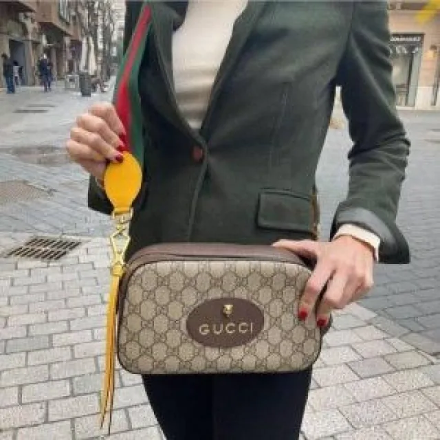 Guchi neo vintage gg supreme messenger bag with og box etc 5146