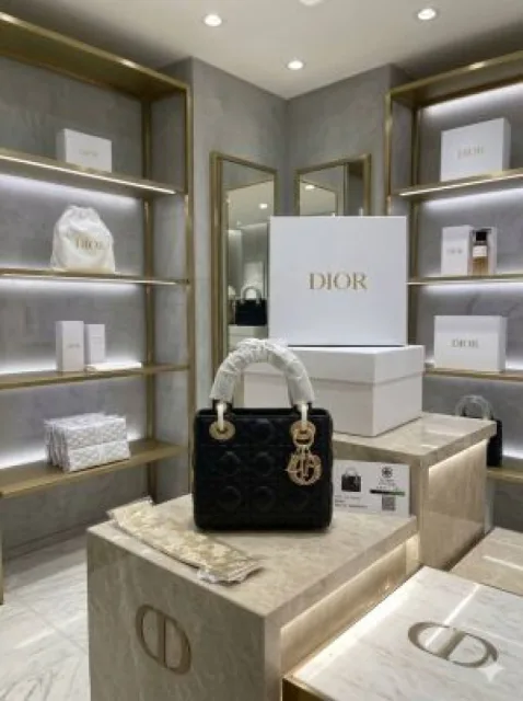 Diyor lady metallic gold-tone Cannage calfskin leather premium quality with double box packing (with scarf)
