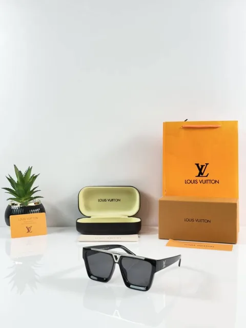 Loius Vutton 1502 Silver Black