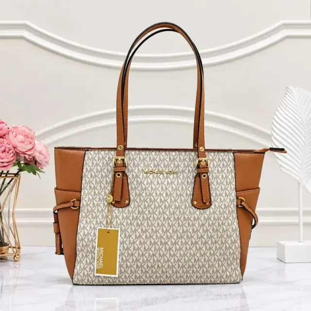 Micheal kors voyager tote bag 5343