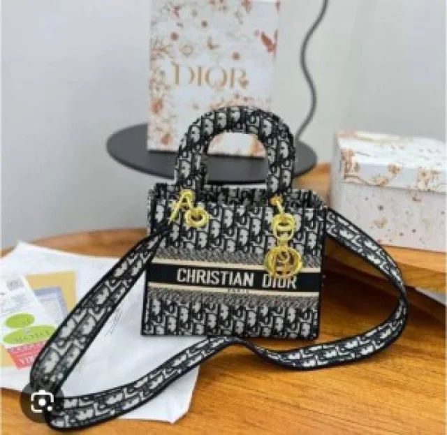 Christian LADY BAG WITH BRAND BOX BLACK CARRY BAG 729