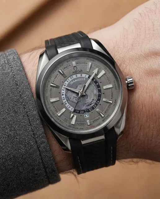 Omegg_a Seamaster Aqua Terra world map Grey Dial