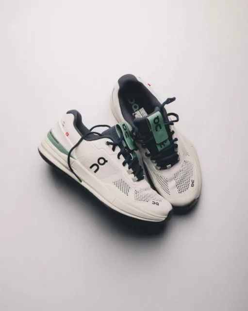 On The Roger Pro Undyed White Aloe 6157