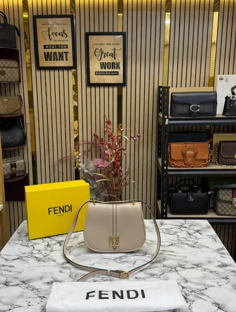 FENDY COMON FF LOGO PLAQUE HANDBAG WITH OG BOX AND DUST BAG INCLUDING CARRY BAG PREMIUM QUALITY (APRICOT) SALE
