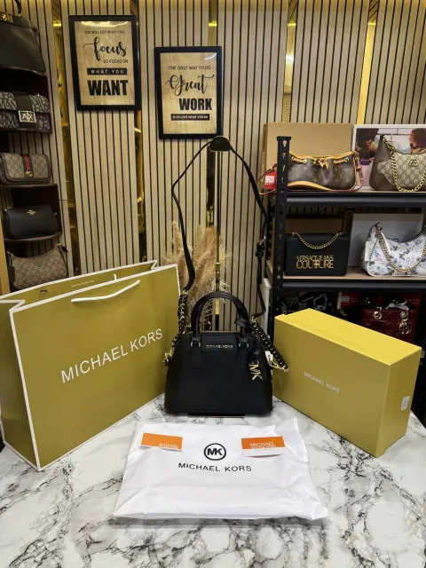 Micheal Kors Veronica Satchel Bag with OG Box Dust Bag & Carry Bag (Black - M05)