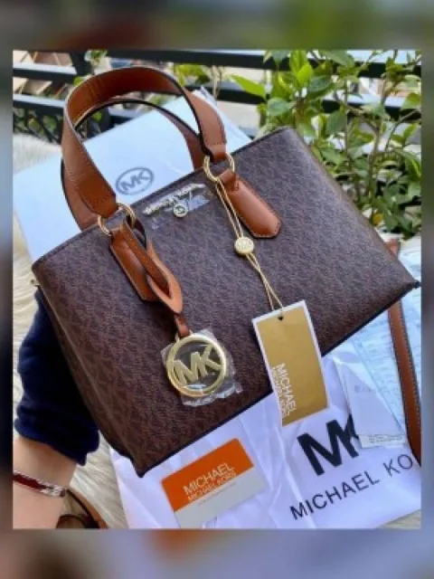 Micheal Kors Speedy with og box 468