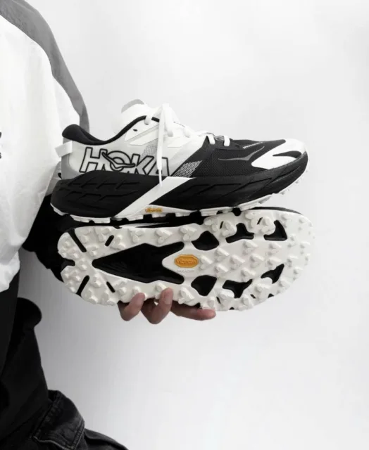 Hoka speedgoat 7 Black white