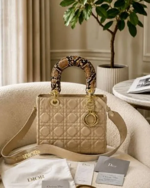 CHRISTIAN DIYOR LADY WITH BRAND BOX PACKING 6689
