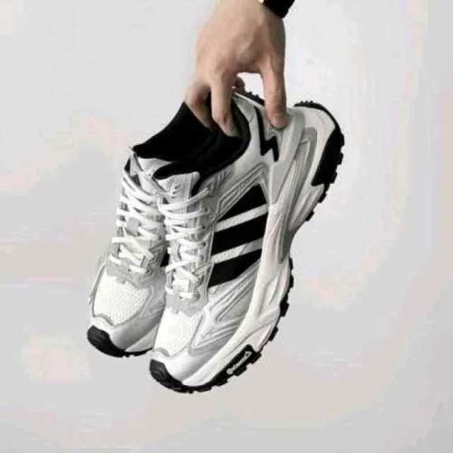 ADIiDAsS XLG STORM EDGE WHITE BLACK