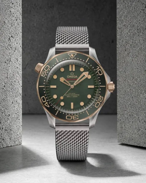 Omegg_a seamaster diver 300M automatic silver green