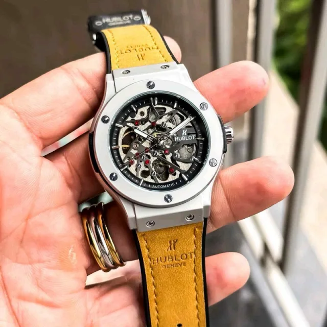 Hubllo_t Automatic