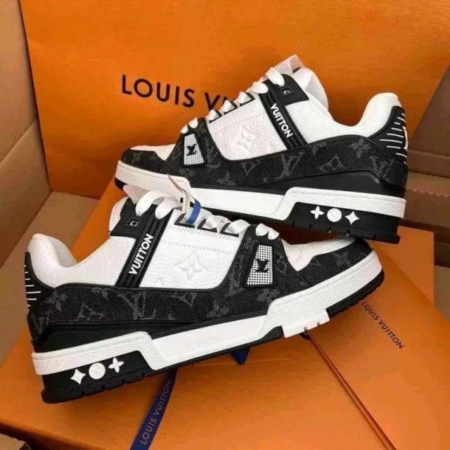 Loius Vuttonn LV Trainer White Black