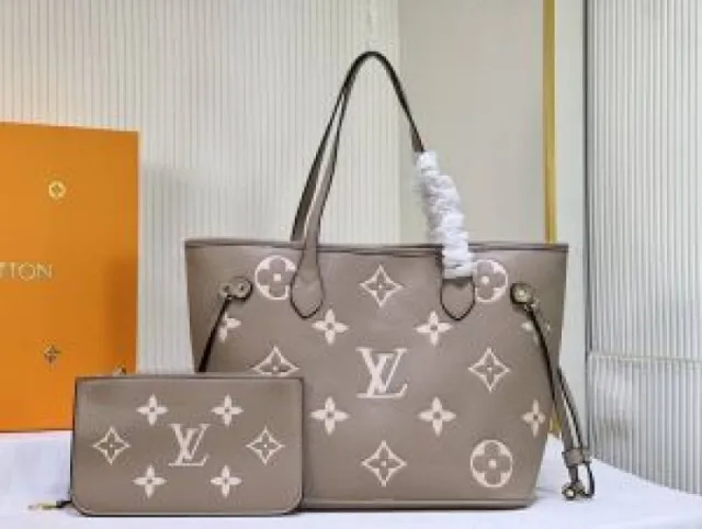 Loius Vutton Neverfull MM Quartz Monogram Empreinte leather featuring a matching zip pouch Bag with Double Box premium quality
