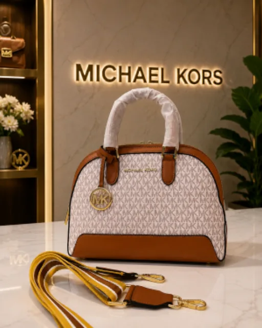 Micheal kors alma bag with dust bag 6518