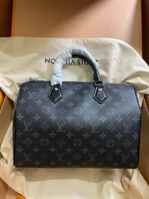 Loius Vutton Monogram Speedy handbag featuring signature leather bag premium quality with original box packing